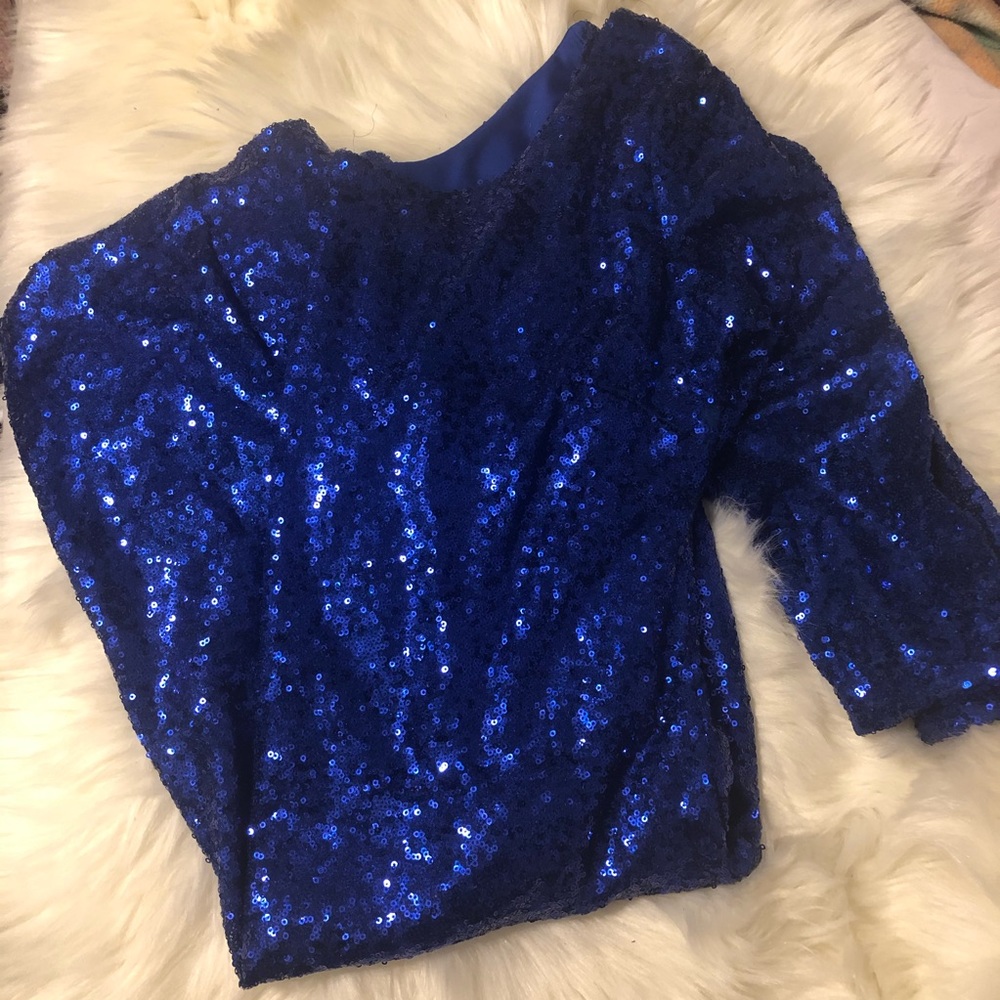 Fitted Sequin Knee-Length Formal Dress